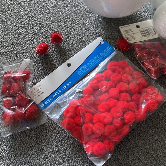 Lot of craft items Styrofoam balls and Pom poms - Picture 4 of 6